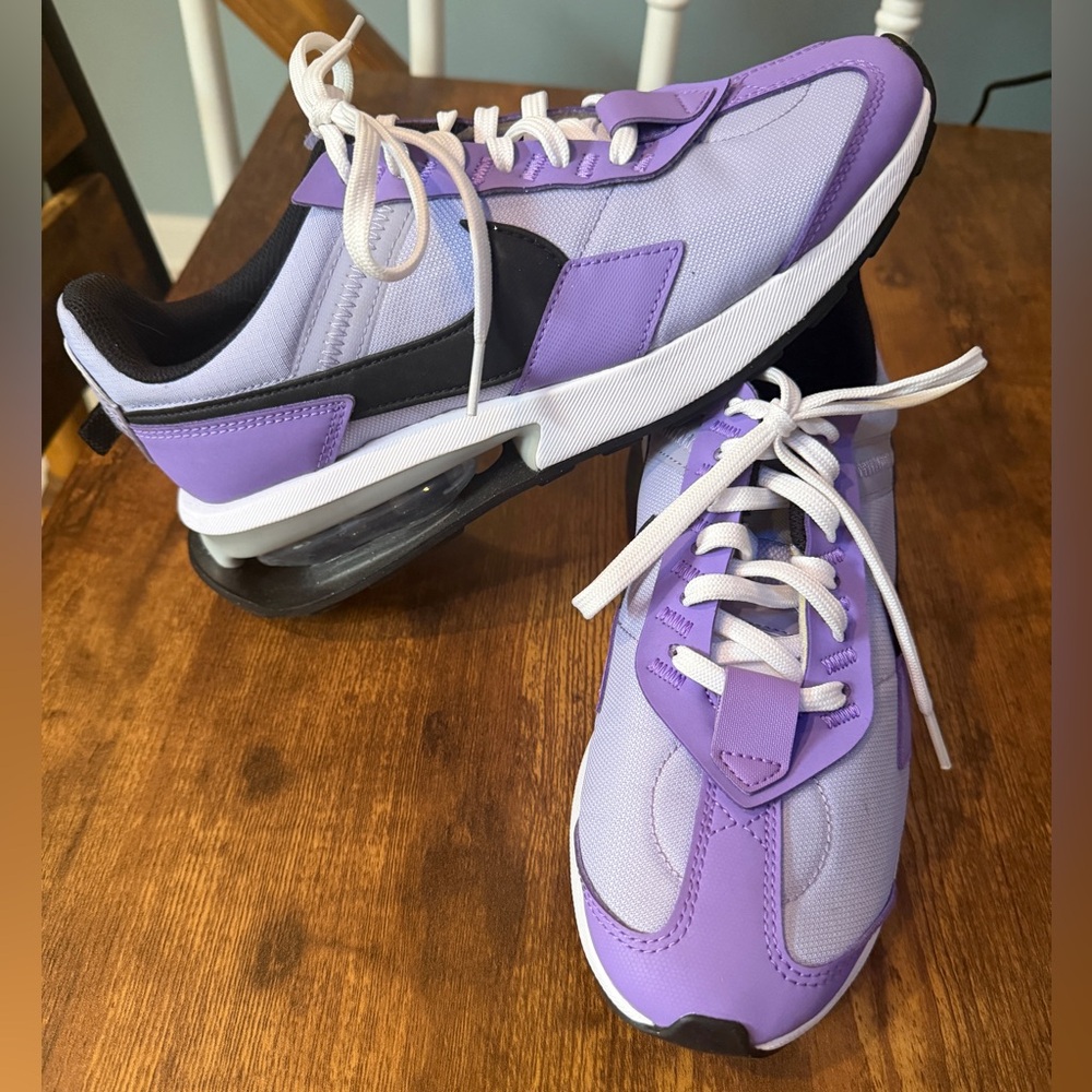 Nike Women's Lavender and Black Sneakers